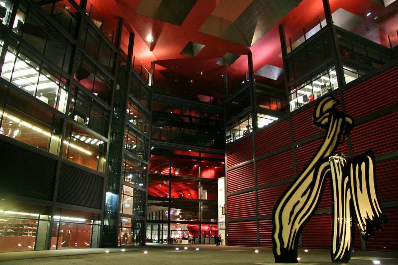 Reina Sofía Museum Apartment Madrid Exterior foto