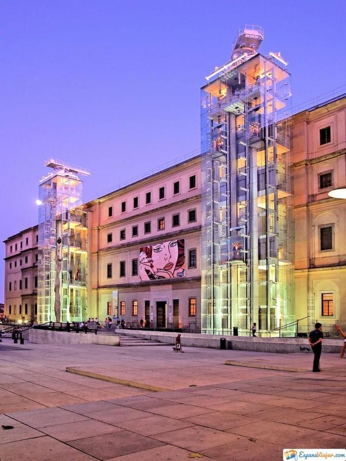 Reina Sofía Museum Apartment Madrid Exterior foto