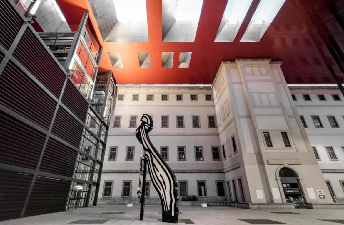 Reina Sofía Museum Apartment Madrid Exterior foto